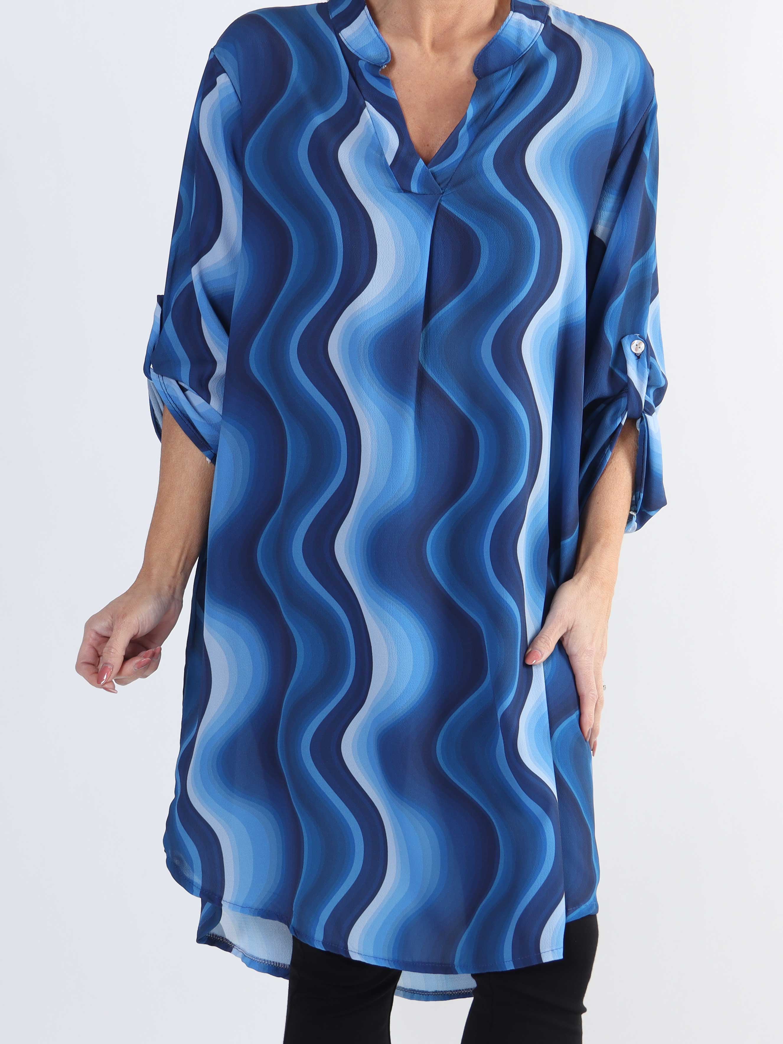 Vanesa Dress Wave - Let og luftig mønstret plus size kjole